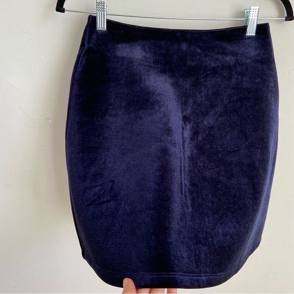 Urban Outfitters Velvet A-line Mini Skirt in Dark Blue size Small - Picture 6 of 10
